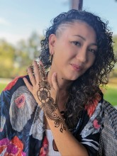 International women henna by Nisha